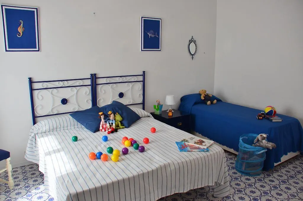Bianca Maison Apartment 지아르디니낙소스